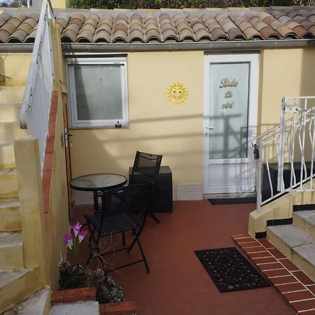 Studio Du Soleil Rez De Jardin Avec Parking Gratuit Vence Luaran gambar